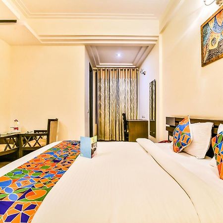 Fabhotel Oasis Dlf Phase 3 Gurgaon Dış mekan fotoğraf