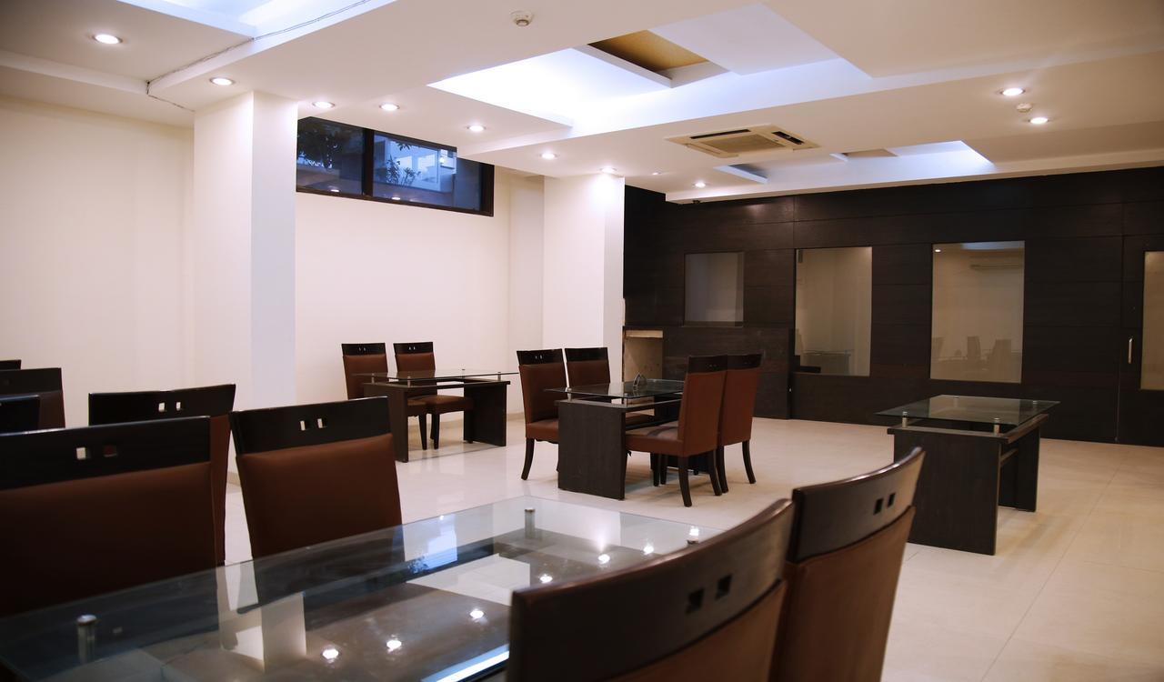 Fabhotel Oasis Dlf Phase 3 Gurgaon Dış mekan fotoğraf