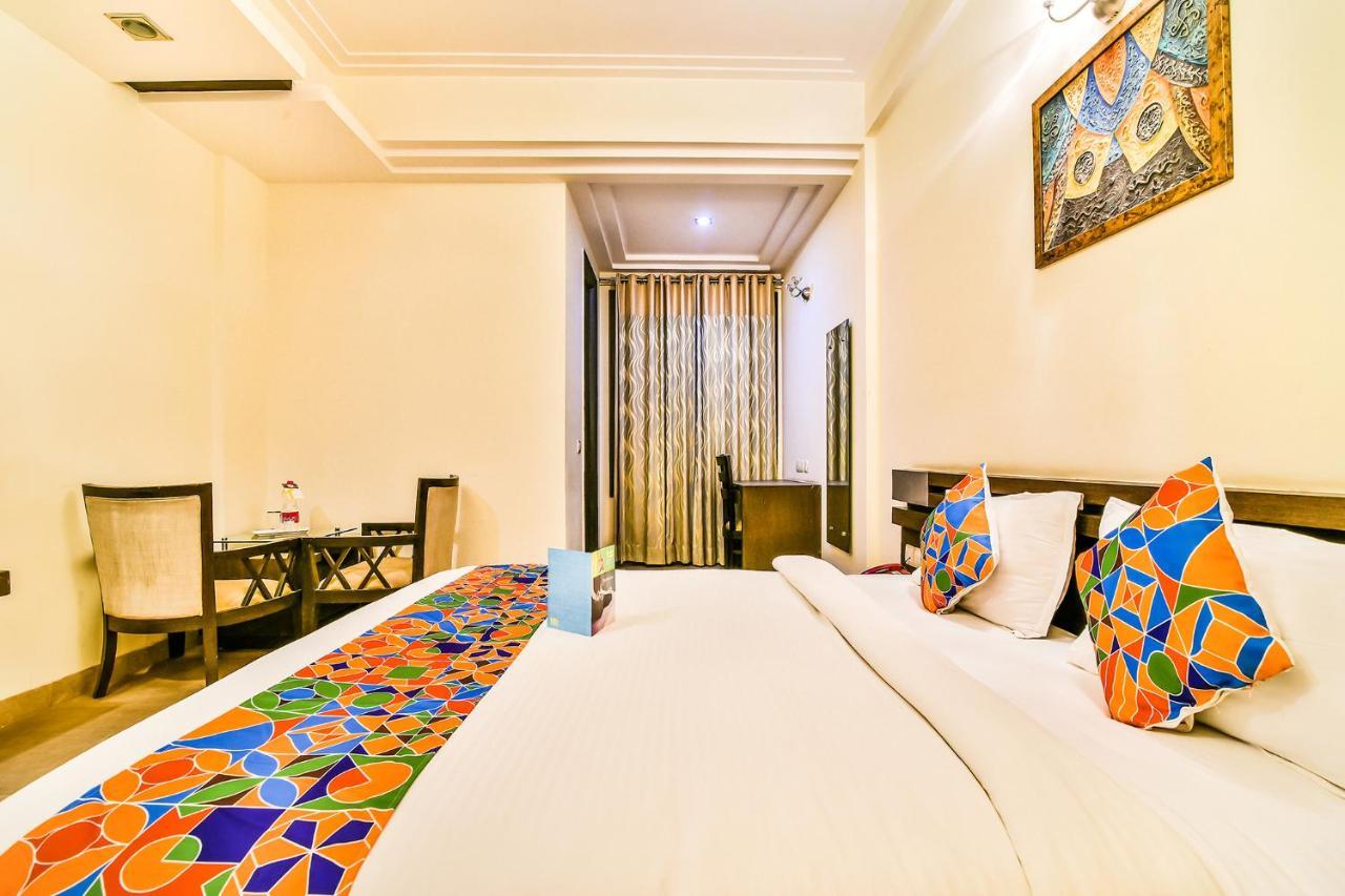 Fabhotel Oasis Dlf Phase 3 Gurgaon Dış mekan fotoğraf