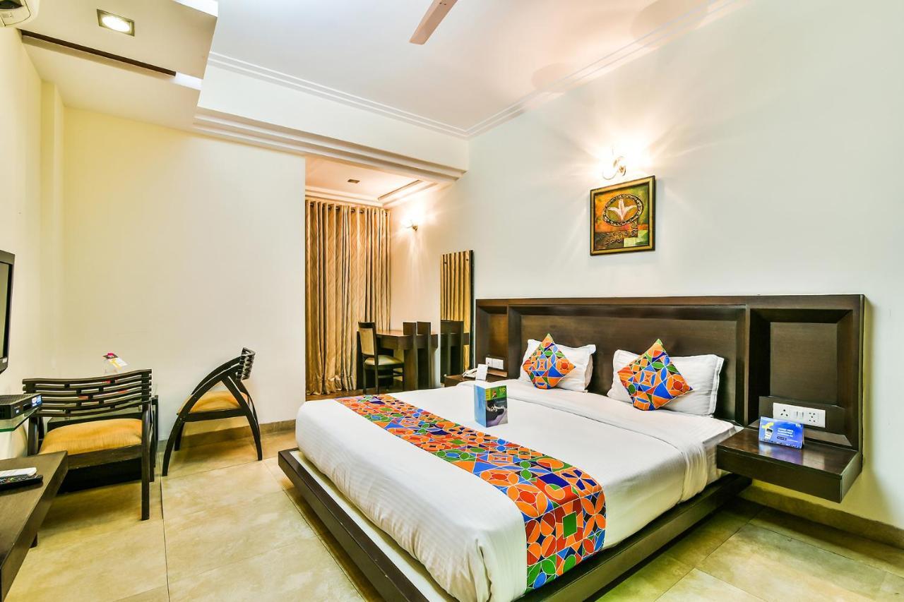 Fabhotel Oasis Dlf Phase 3 Gurgaon Dış mekan fotoğraf